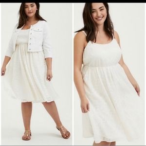 NWT Torrid 18-20 dress cream color w gold stripes